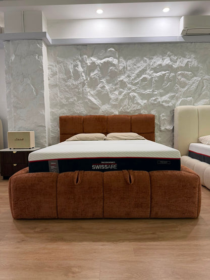 Molly Bedframe