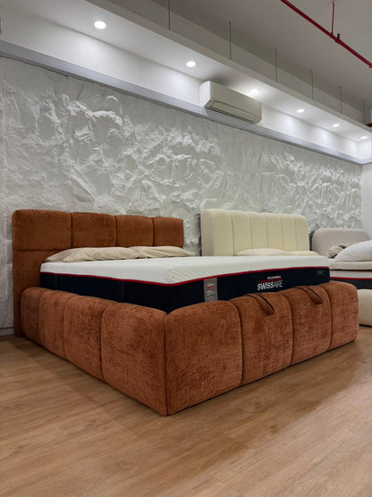 Molly Bedframe
